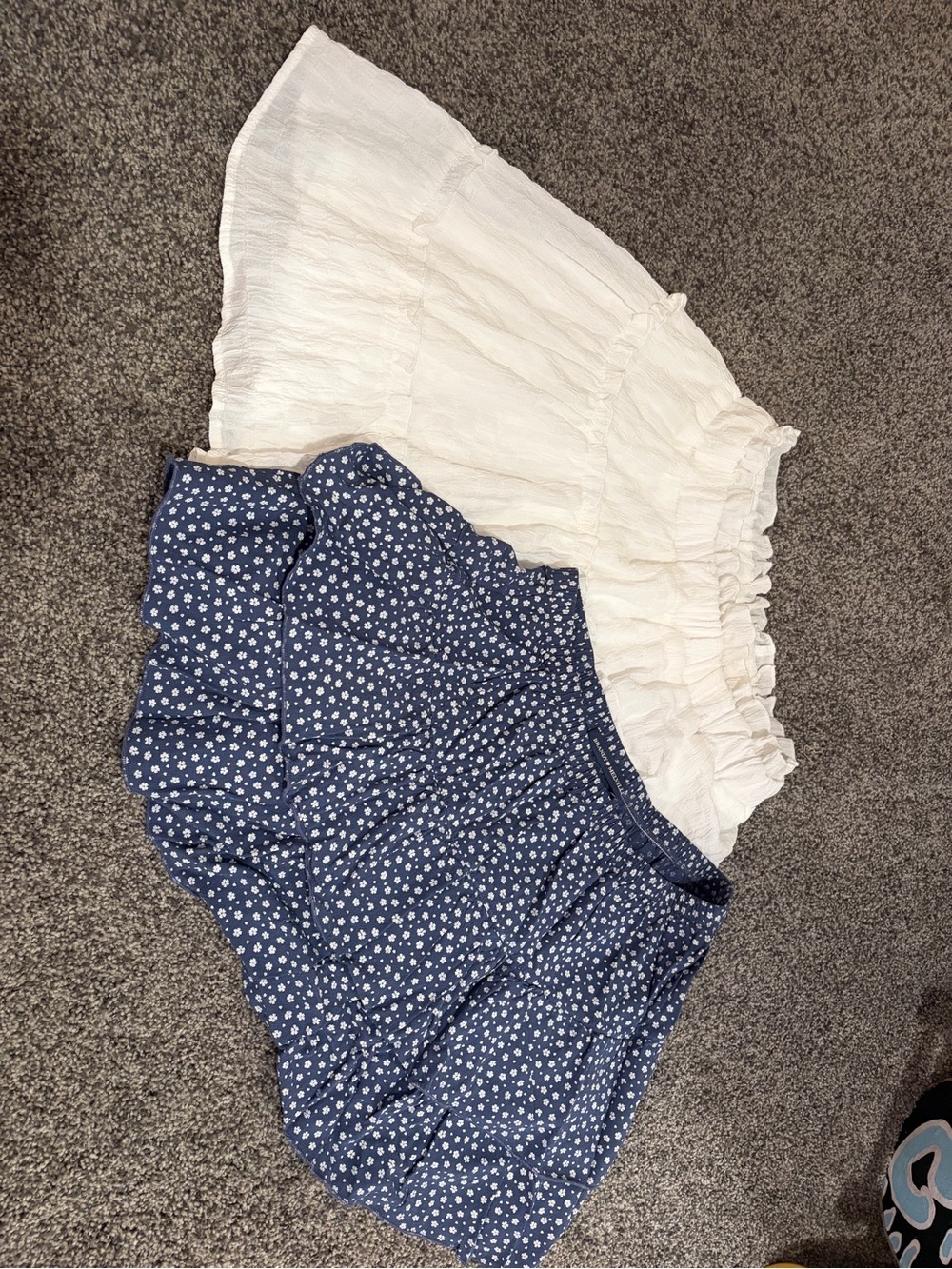 Blue and white ruffle skirt set